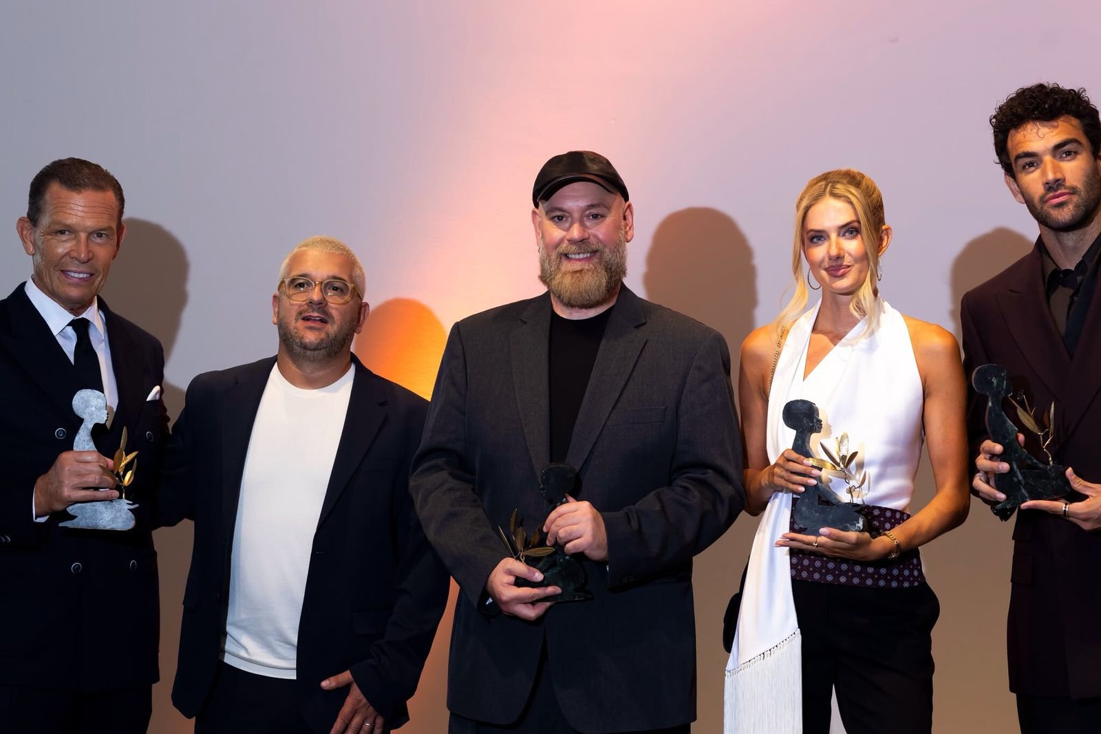 Daniel Grieder, Marco Falcioni, Alica Schmidt e Matteo Berrettini con il premio AFG in mano, alla sede UNESCO